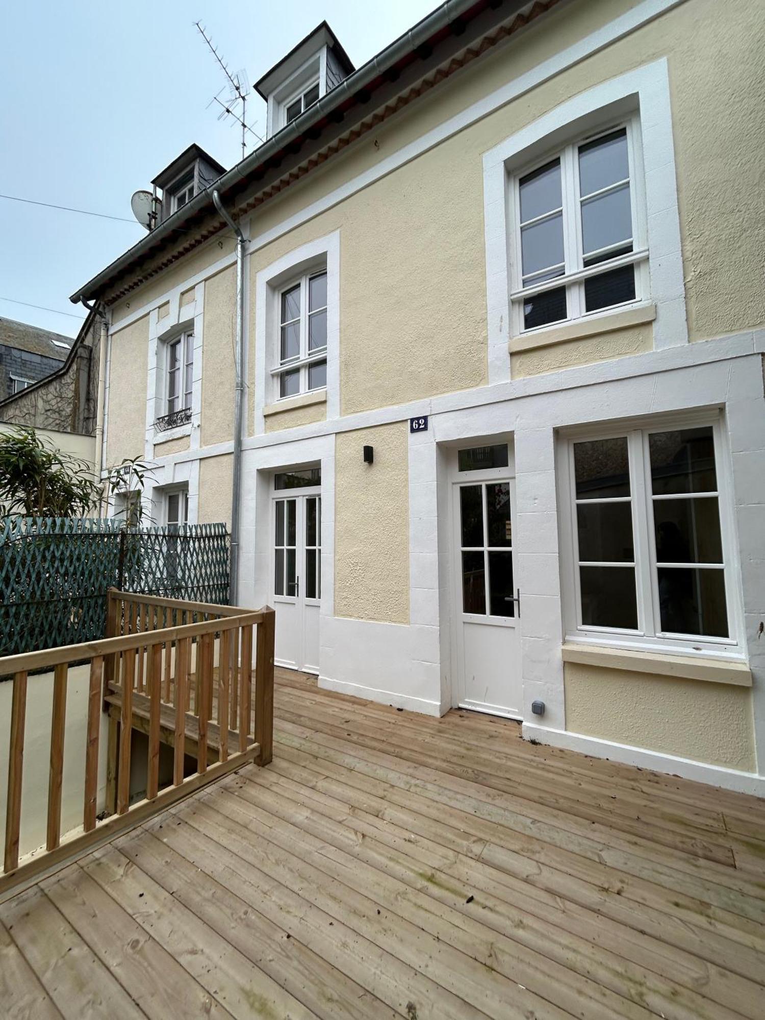 Les Hirondelles De Holiday home *